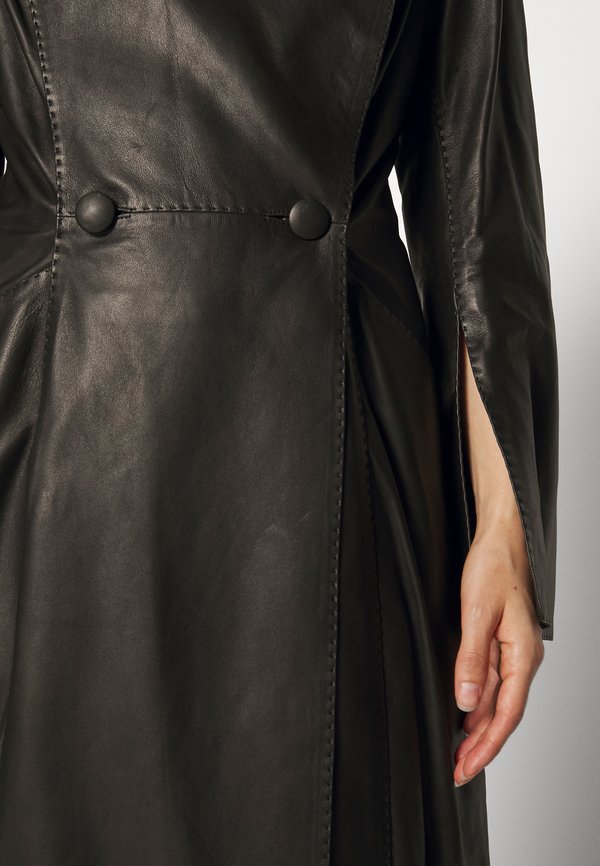 ESSENTIALS SIRRENA - Classic coat2