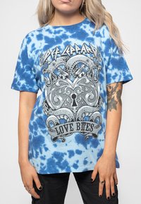 Paradiso Clothing DEF LEPPARD LOVE BITES DYE WASH - Print T-shirt - blue