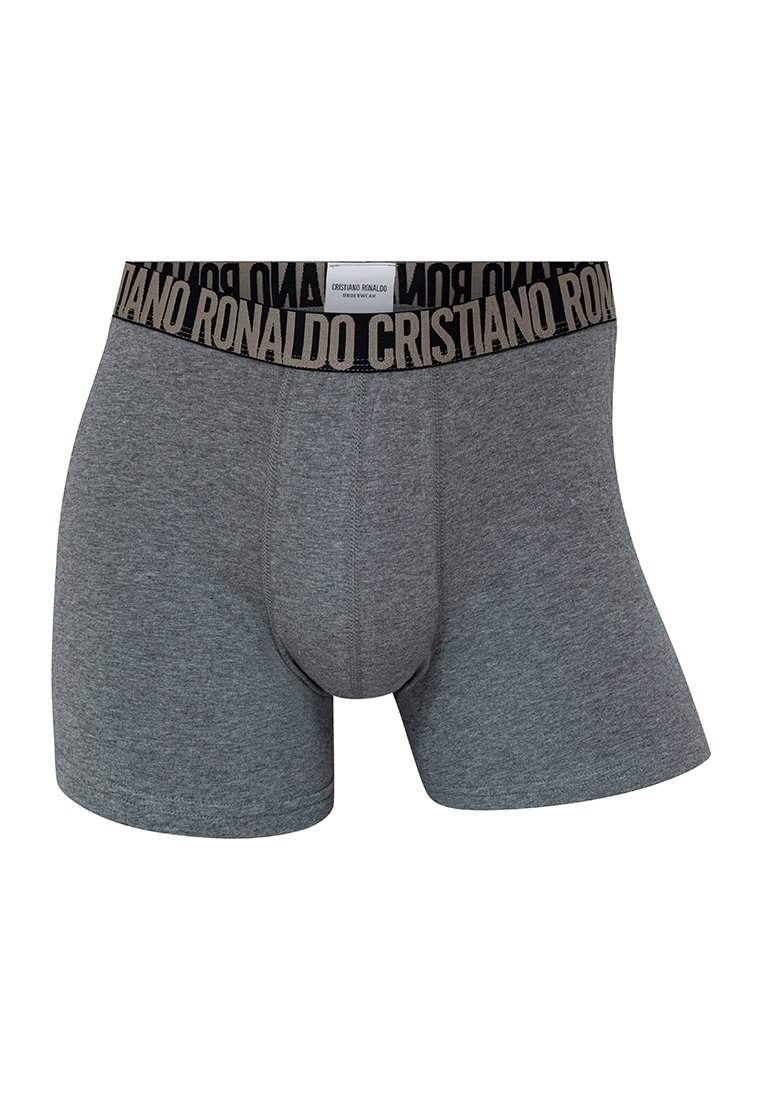 Boxer breves de algodón gris con una cinturilla negra que presenta "Cristiano Ronaldo" en letras doradas y una textura suave y elástica.