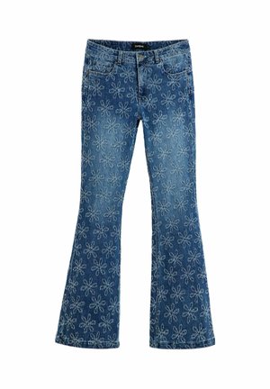 Niebieskie dzwony jeansowe z białym, kwiatowym wzorem na całej powierzchni, przednimi kieszeniami, szlufkami na pasek i zapięciem na guzik.