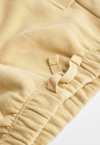 Next COSY JOGGERS 2 PIECE SET STANDARD - Træningssæt - buttermilk yellow