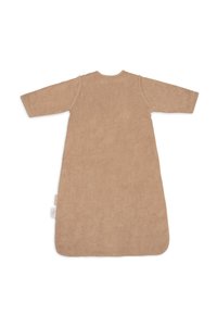 S sleeping bag beige en tissu doux et texturé. Comprend des manches longues et un col arrondi, avec des étiquettes sur le côté inférieur.