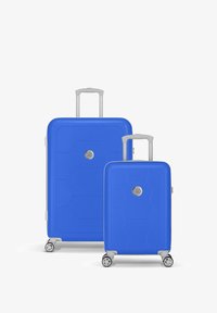 Unselected, skydiver