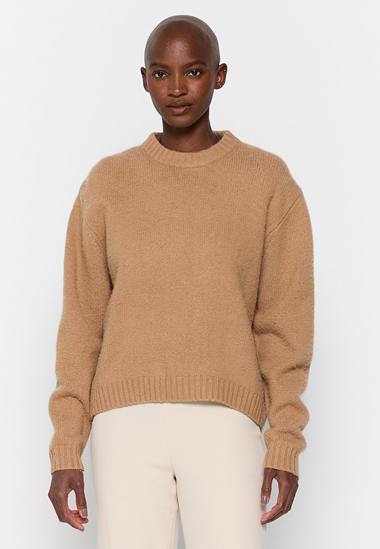 Axel Arigato Trui camel