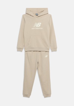 New Balance, STACKED LOGO HOODIE SET - Φόρμα - timberwolf