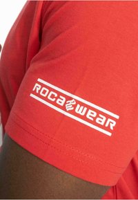 Rocawear T-shirts med print - red