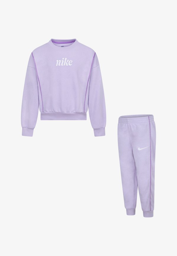 ESSENTIALS CREW SET - Sweatshirt - doll