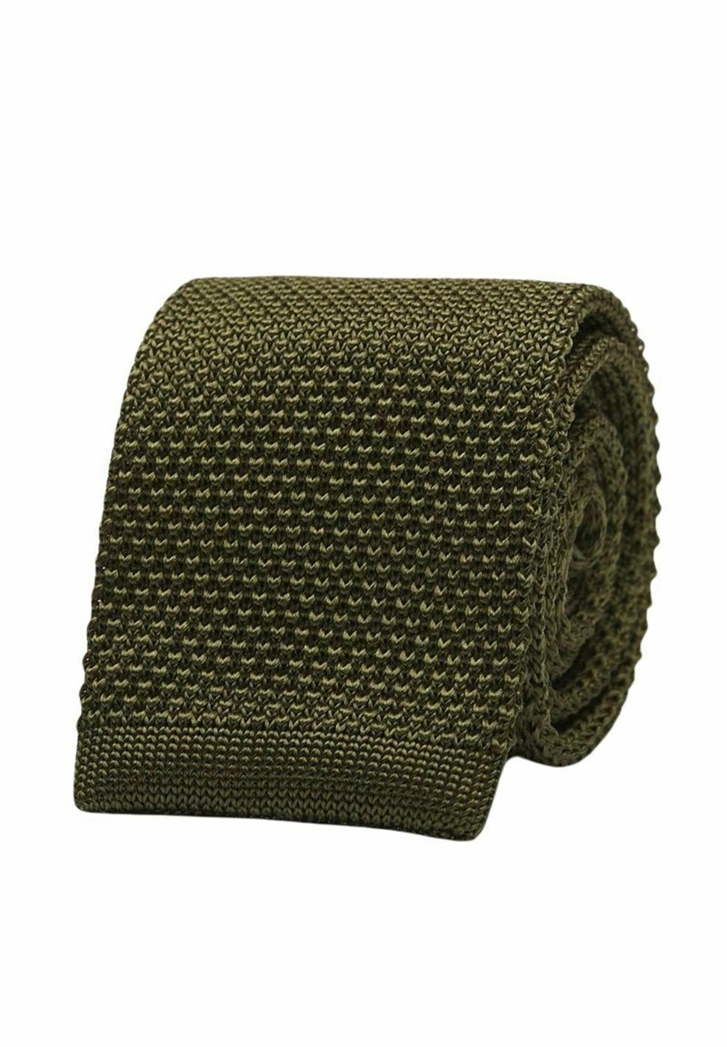 Stickad slips i olivgrön, tillverkad av texturerat material med ett subtilt mönster. Rullad design med en slät finish och en konsekvent form.