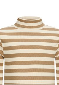 Maglione a collo alto a righe in beige e crema, con una texture a coste e un design aderente con collo alto. Le righe variano in larghezza.