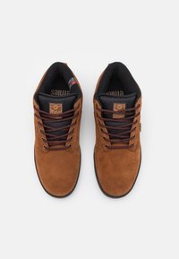 Etnies JEFFERSON MTW - Sapatilhas de skate - brown/gold/black