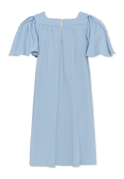 Vestito azzurro con maniche corte arricciate, scollo quadrato e chiusura con bottoni sul retro. Realizzato in tessuto morbido con un design fluente.