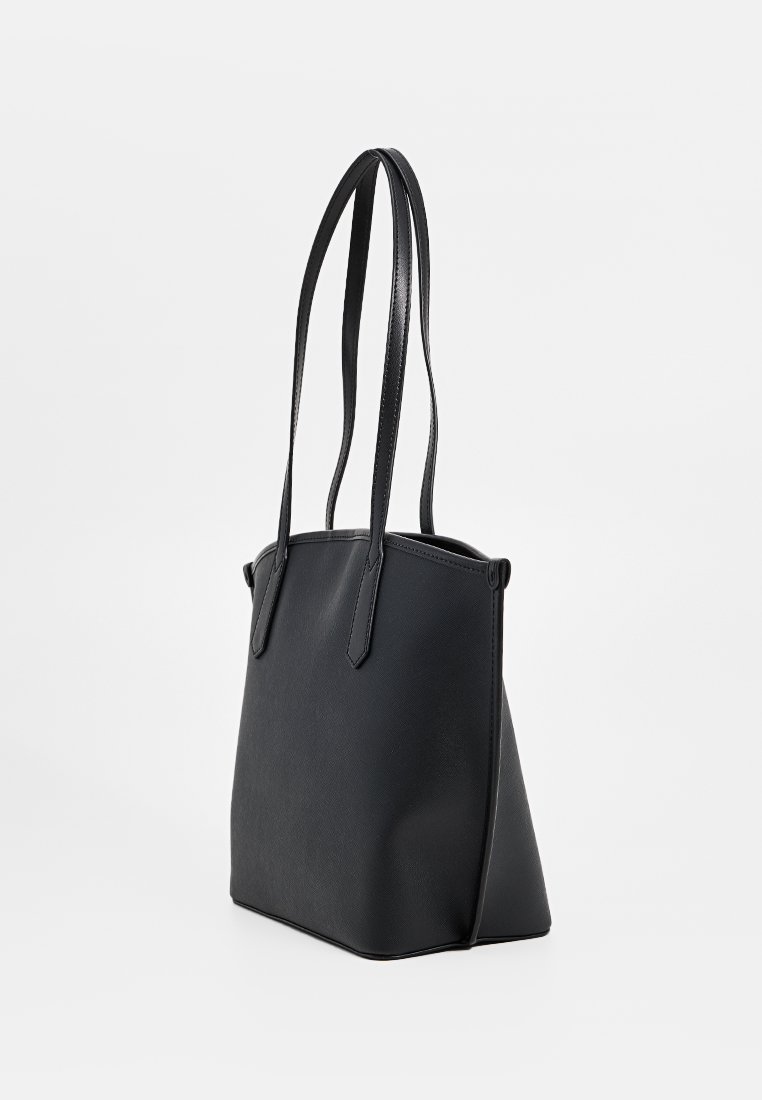 Borsa a tote nera in ecopelle con manici lunghi, forma strutturata e texture liscia. Nessun abbellimento o motivo visibile.