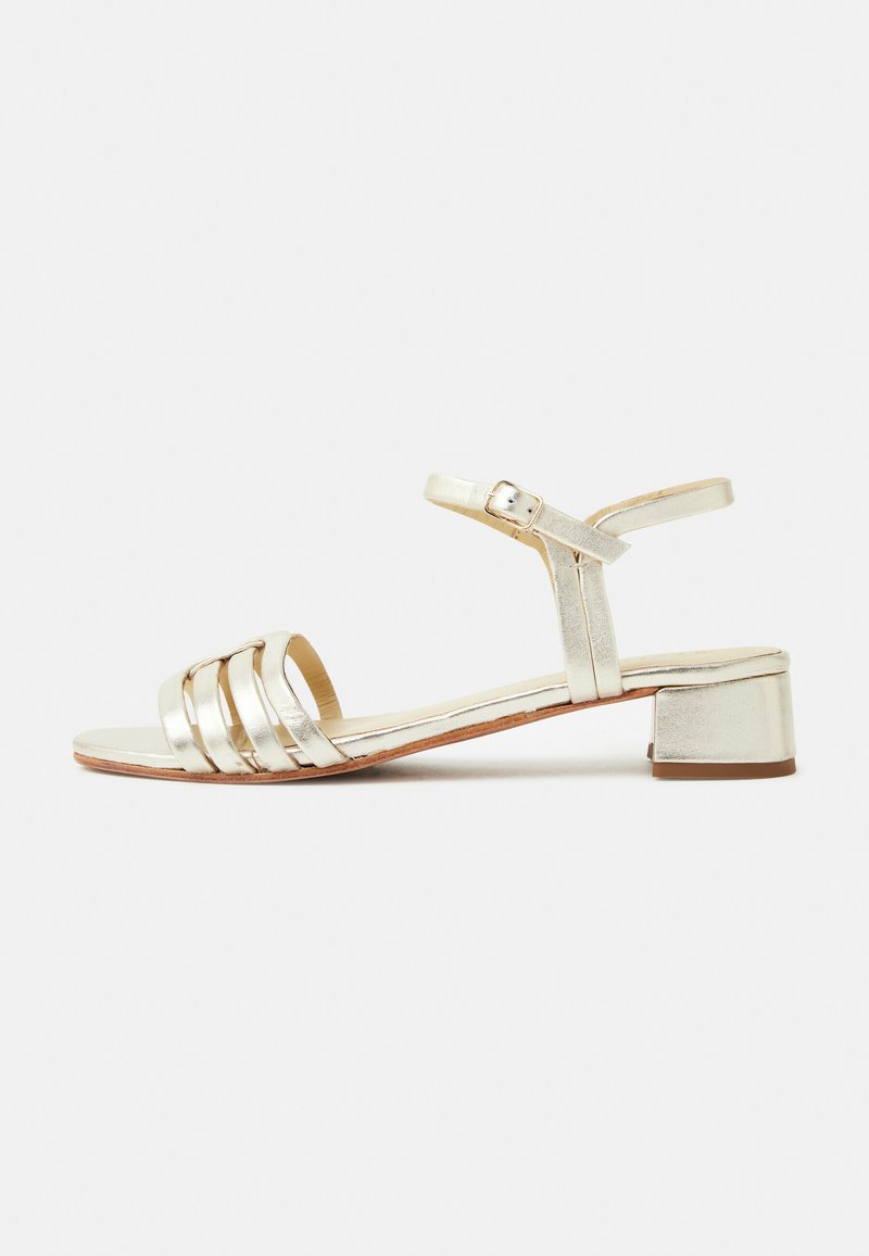 les bagatelles sandales