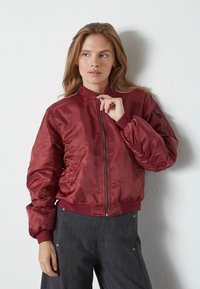 Bomber bunda - winered