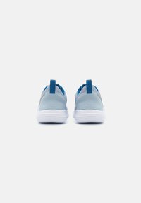 Nike Performance FLEX EXPERIENCE RUN 12 - Chaussures de running sur route - light armory blue/star blue/ashen slate/court blue/green strike/white
