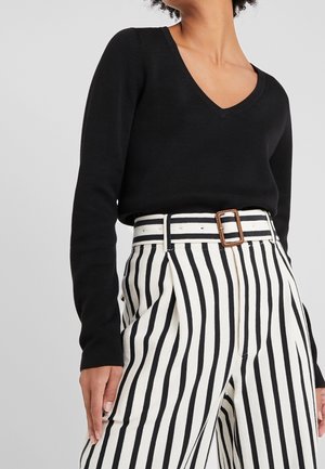Pullover - black