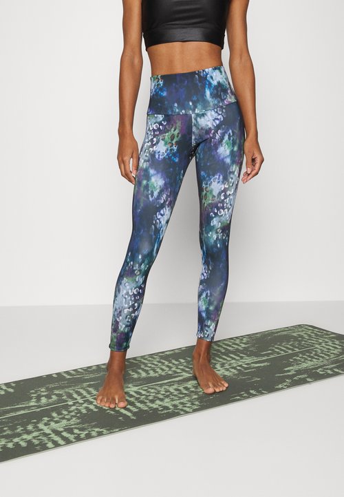 Zoe Leggings VENUS Trikoot multicoloured/monivärinen Zalando.fi
