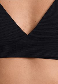 OYSHO PIQUÉ CROSSOVER HALTER - Zgornji del kopalk - black