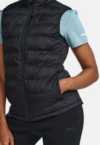 2XU FUNKTIONS COMMUTE PACKABLE INSULATION - Vest - black black