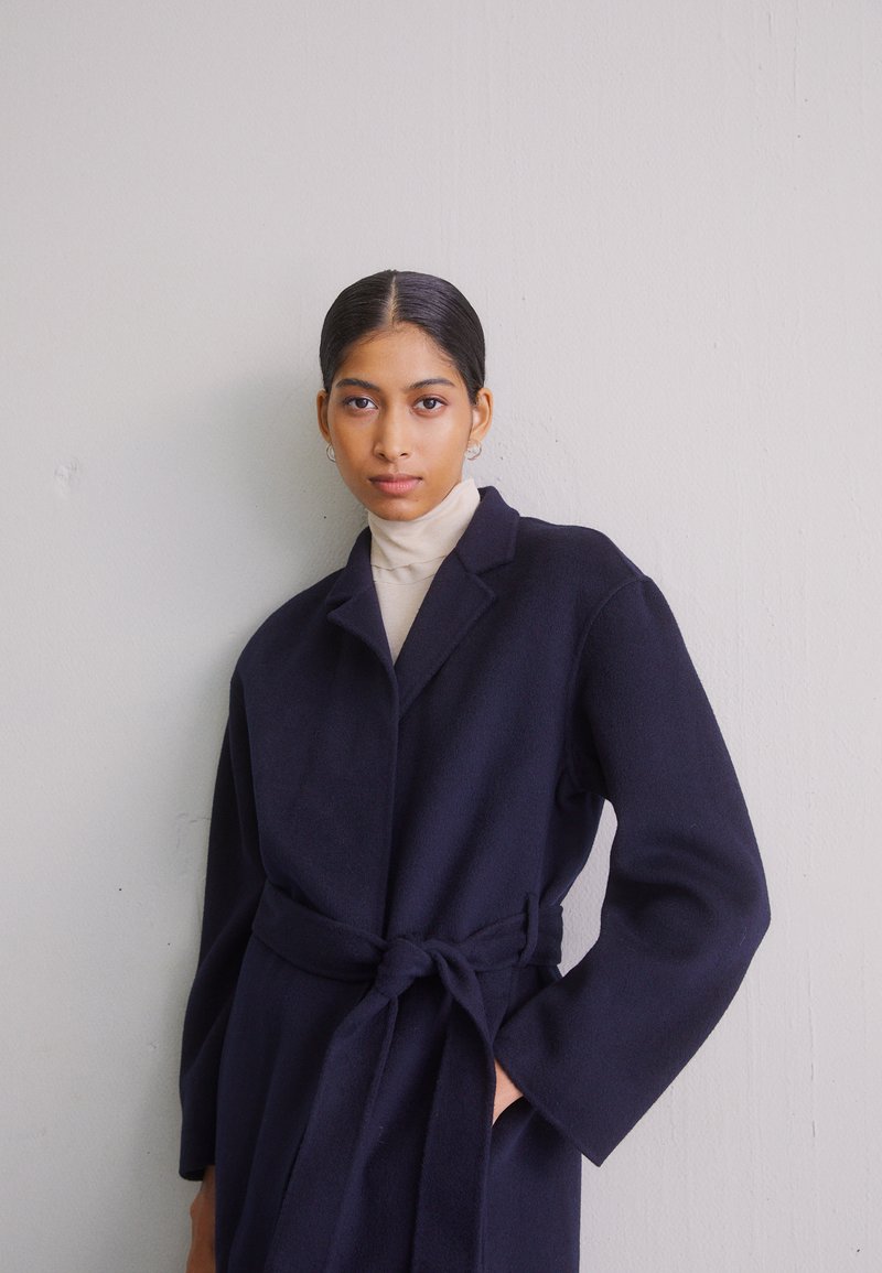 Filippa K ALEXA COAT - Classic coat - navy