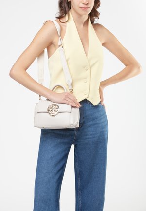V73, V73 - Borsa a mano - off white