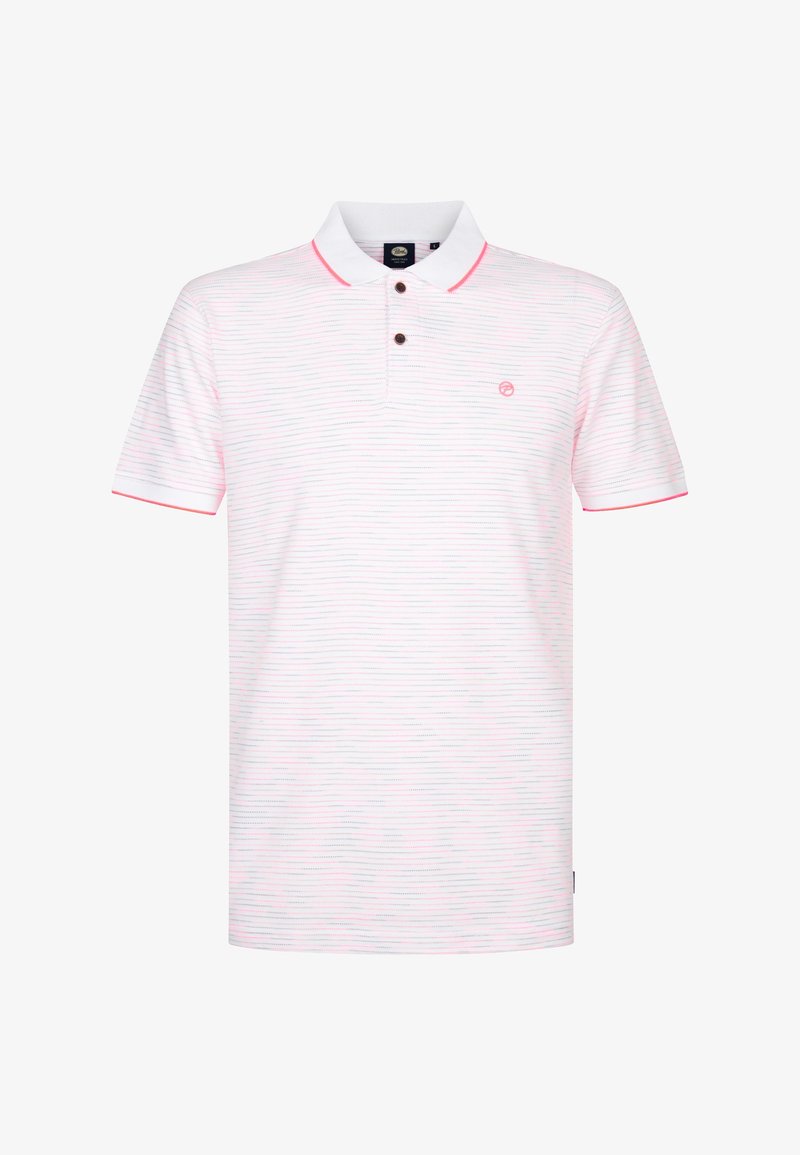 Polo blanc à manches courtes avec fines rayures horizontales roses, deux boutons marron, col et manches bordés de rose, et petit logo rose sur la poitrine.