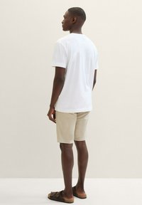 TOM TAILOR Shorts - beige structure print