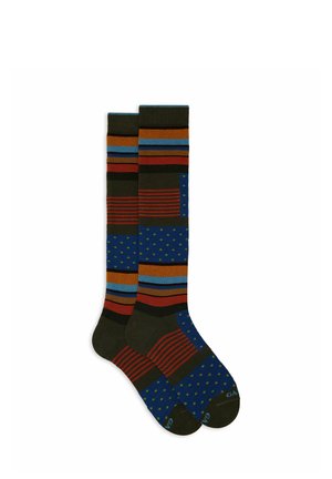 Calzini multicolori con un mix di righe e pois in blu navy, verde, marrone e rosso, realizzati in un morbido tessuto a maglia con polsini a contrasto.