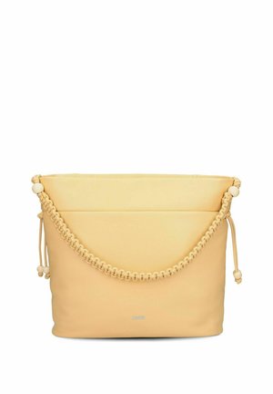 Sac seau jaune doux avec poignée tressée et accents de perles sur les côtés à cordon, avec petit logo argenté près de la base.