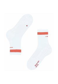 Chaussettes en coton blanc avec des rayures rouges en haut. Les caractéristiques incluent une texture côtelée et le nom de la marque ainsi que la taille imprimés sur les côtés.