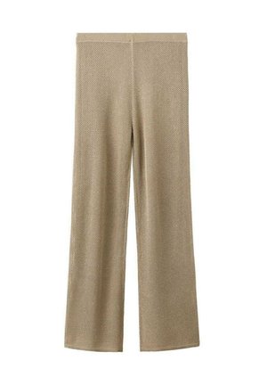 Pantalones de pierna ancha beige con tejido de punto texturizado, cintura elástica y dobladillo recto, mostrados planos sobre fondo blanco.