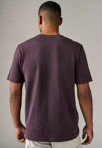Next Nyomott mintás póló - navy blue burgundy red grey