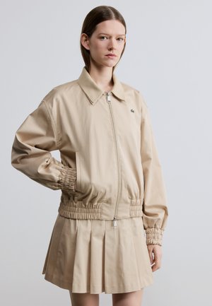 Chaqueta fina - lionne