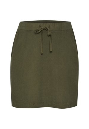 Pantaloni corti verdi in cotone con vita elasticizzata e stringa di regolazione. Presentano tasche laterali e una linea diritta con orlo appena sopra il ginocchio.