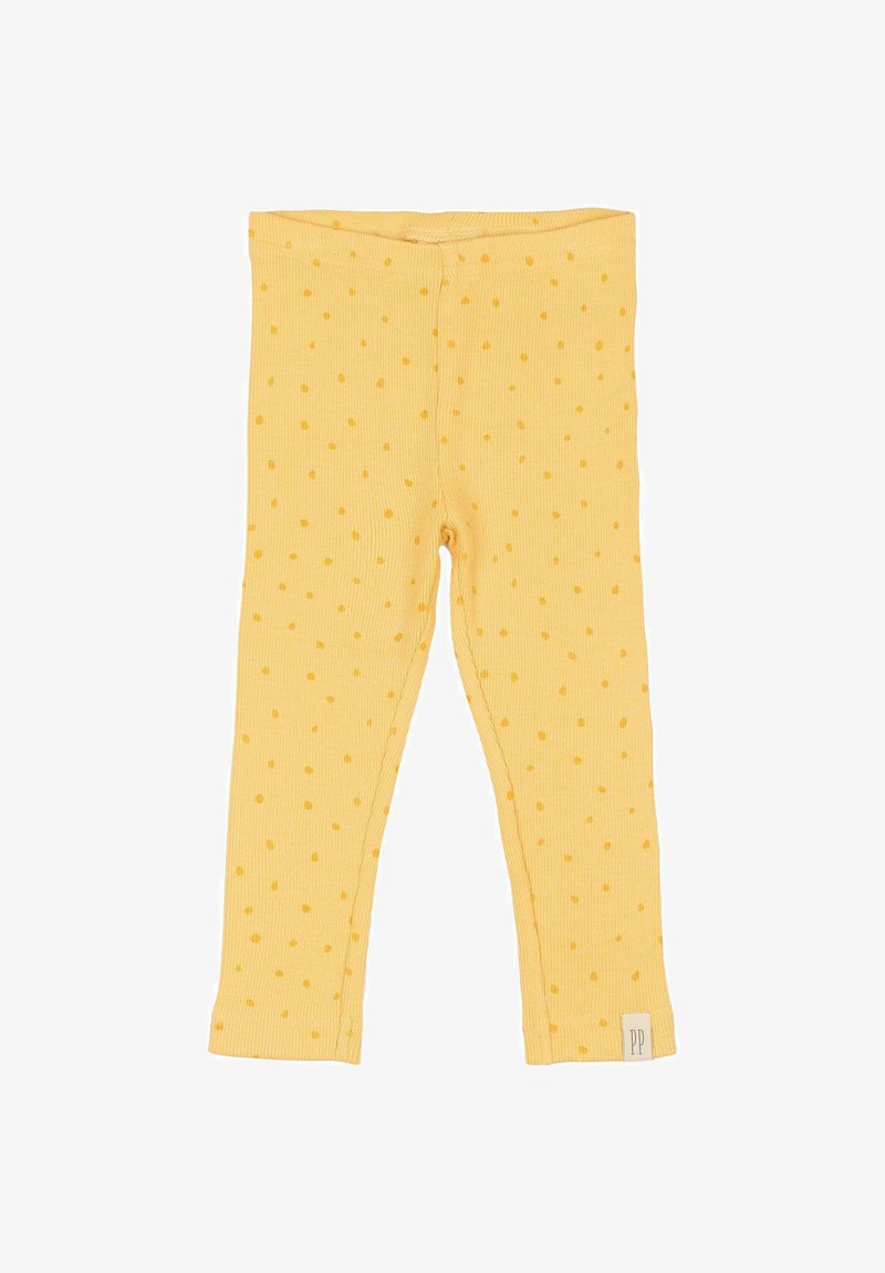 Rumene rebraste legice z vzorcem pikic, elastičnim pasom in majhno oznako "PP" na spodnjem robu.