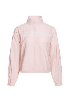 Hellrosa Jacke mit Reißverschluss, hohem Kragen, elastischen Bündchen und horizontalem dekorativem Spitzenbesatz über Brust und Ärmeln.