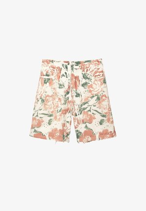 Bloemige shorts gemaakt van stof met een crèmekleurige basis. Kenmerken zijn roze en groene bloemenpatronen, een ongeFinished zoom en vier zakken.