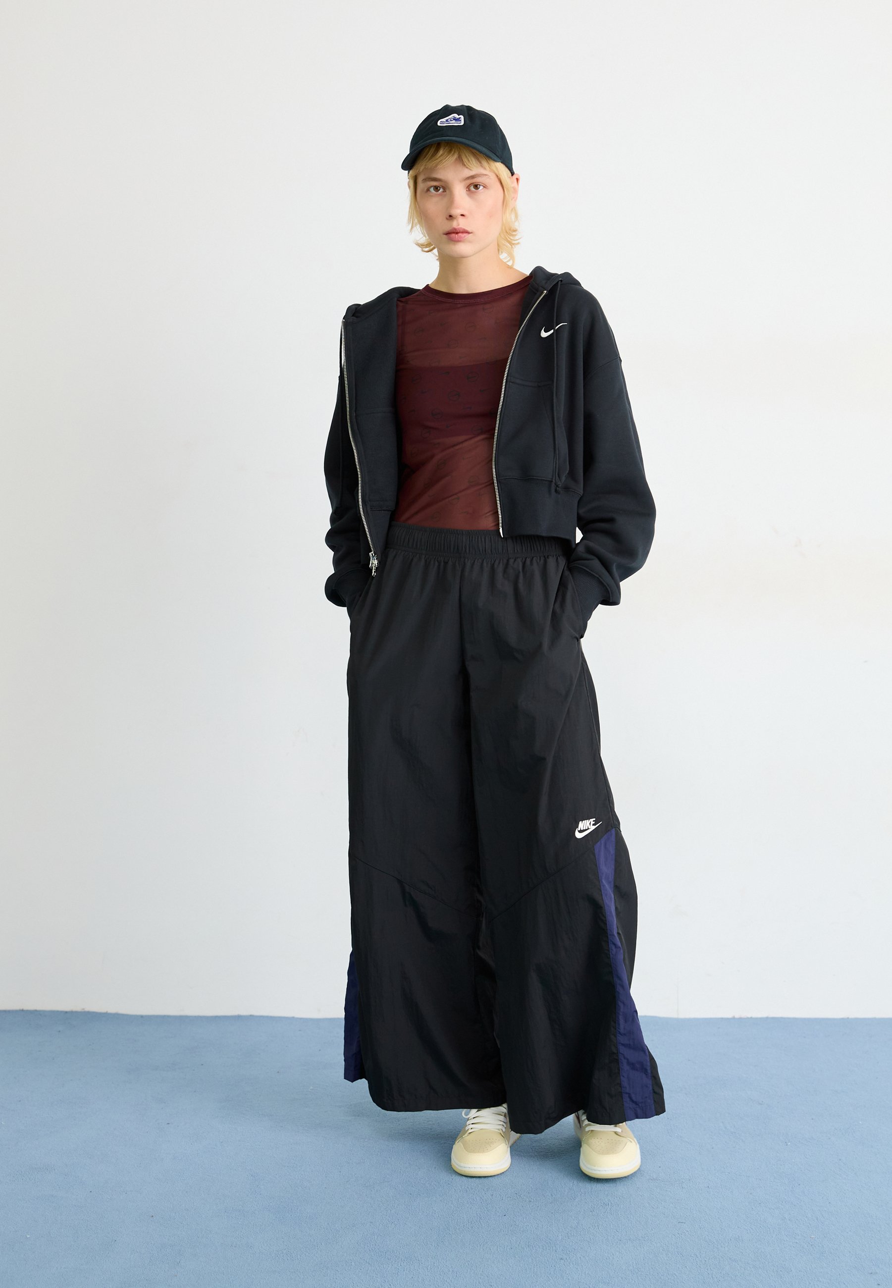 Nike Sportswear Tracksuit bottoms - black/midnight navy/black