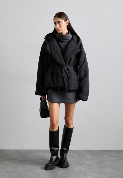 Norma Kamali HOODED SLEEPING BAG COAT SHORT - Vinterjacka - black