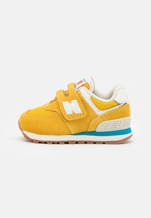 IV574HB2 UNISEX - Sneakers basse - yellow
