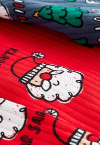 Next 3 PACK - REGULAR FIT SET - Pizsama szett - red navy ecru christmas character