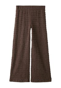 Pantalon marron à jambes larges en tissu texturé avec un motif côtelé, doté d'une ceinture élastique pour un ajustement confortable.