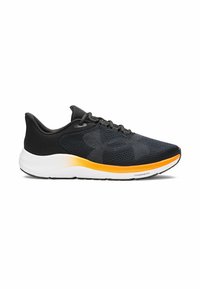 Chaussure de sport noire avec tige en mesh, dotée d'accents gris et d'une semelle intermédiaire blanche avec une bande orange. Semelle texturée pour une meilleure adhérence.