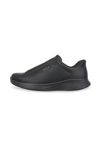 Scarpa nera slip-on con tomaia in pelle texture, pannelli laterali elasticizzati e suola in gomma nera sagomata con dettagli a righe sottili.