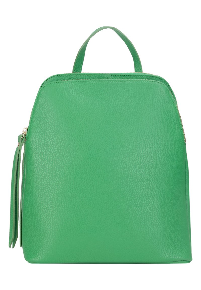 Rucsac din piele verde cu vârf rotunjit, finisaj texturat și un mâner de sus. Dispune de o închidere cu fermoar și un fermoar decorativ.