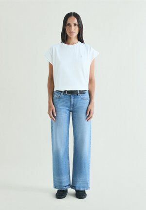 Scalpers, SKULL - Basic T-shirt - white