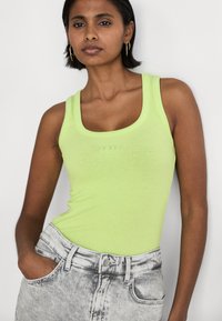 BOSS EMATITE - Topper - medium green