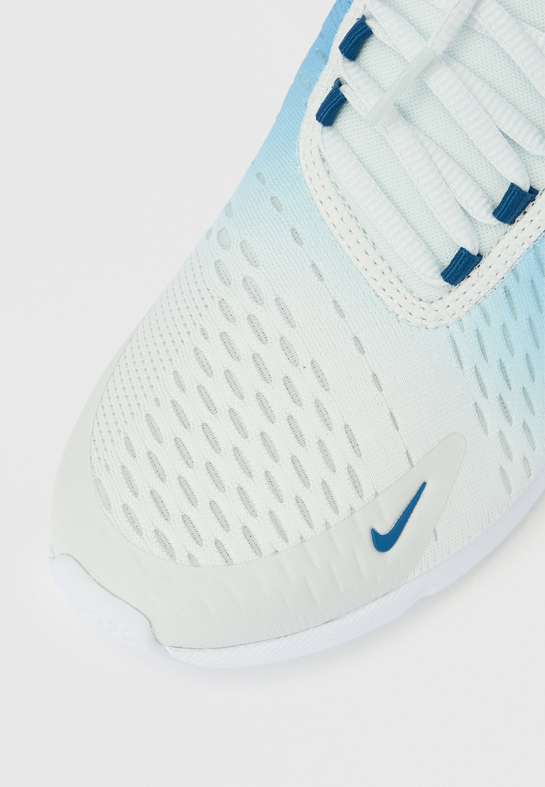 off white blue air max