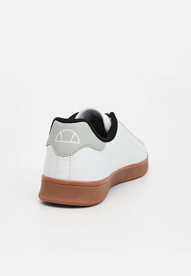 Sneaker low