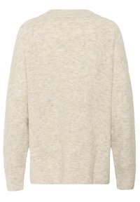 Lysan beige strikketrøje, blød tekstur, løs pasform, rund halsudskærm, sænkede skuldre, ribbet ærmeafslutning og kant. Minimalistisk design uden mønstre.